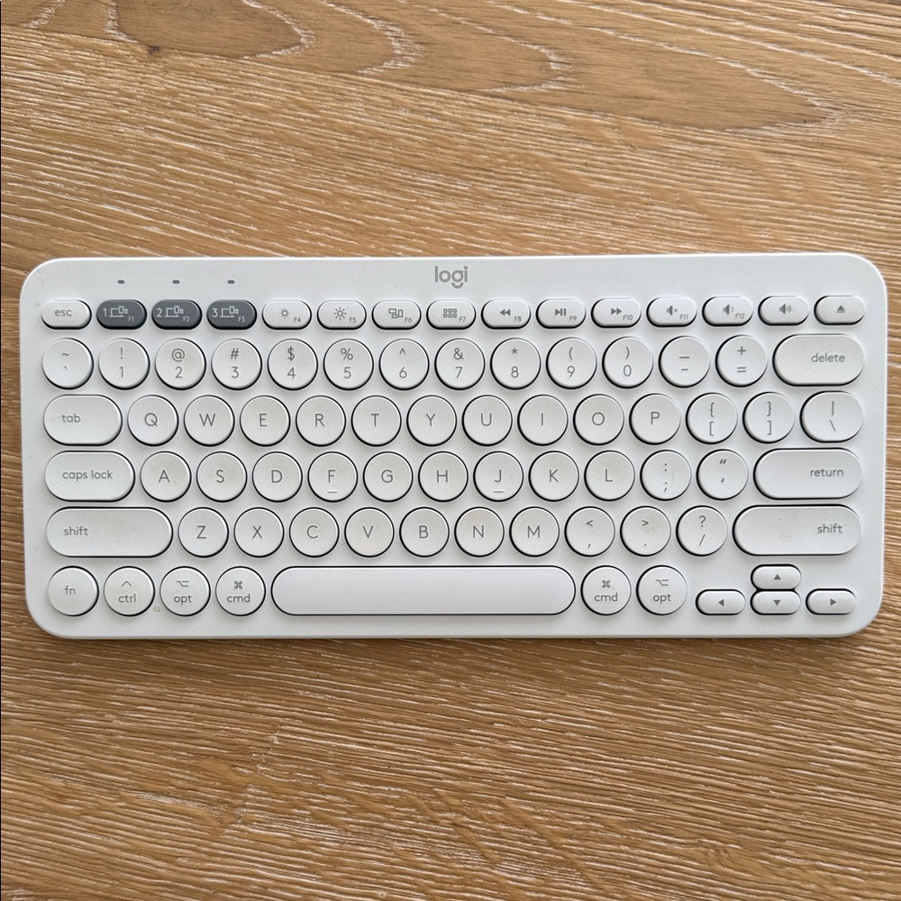 Logitech White Compact Wireless Keyboard